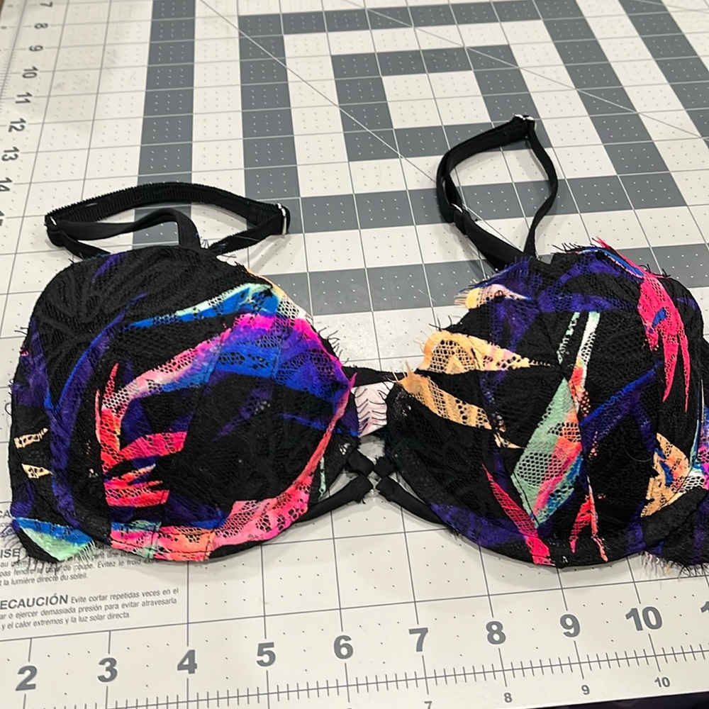 30C Date Night Push VS bra. Ultra sexy!! Like new!!!
